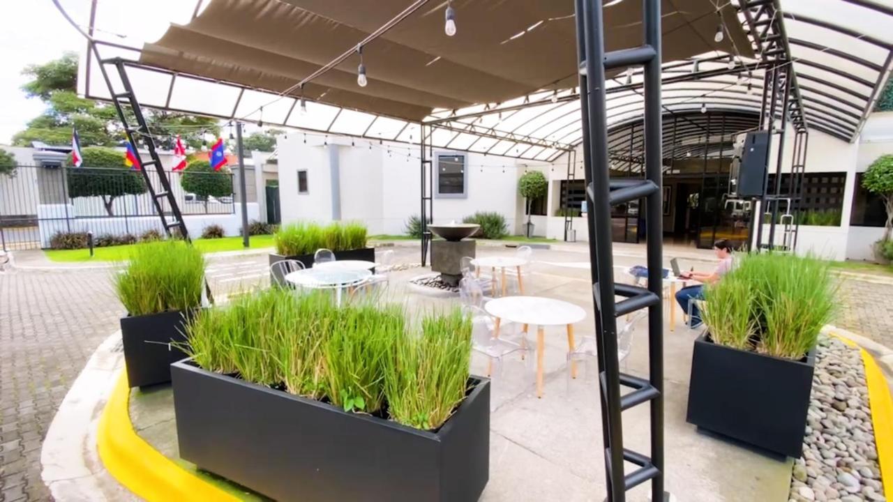 Parque Del Lago Boutique Hotel サンホセ エクステリア 写真