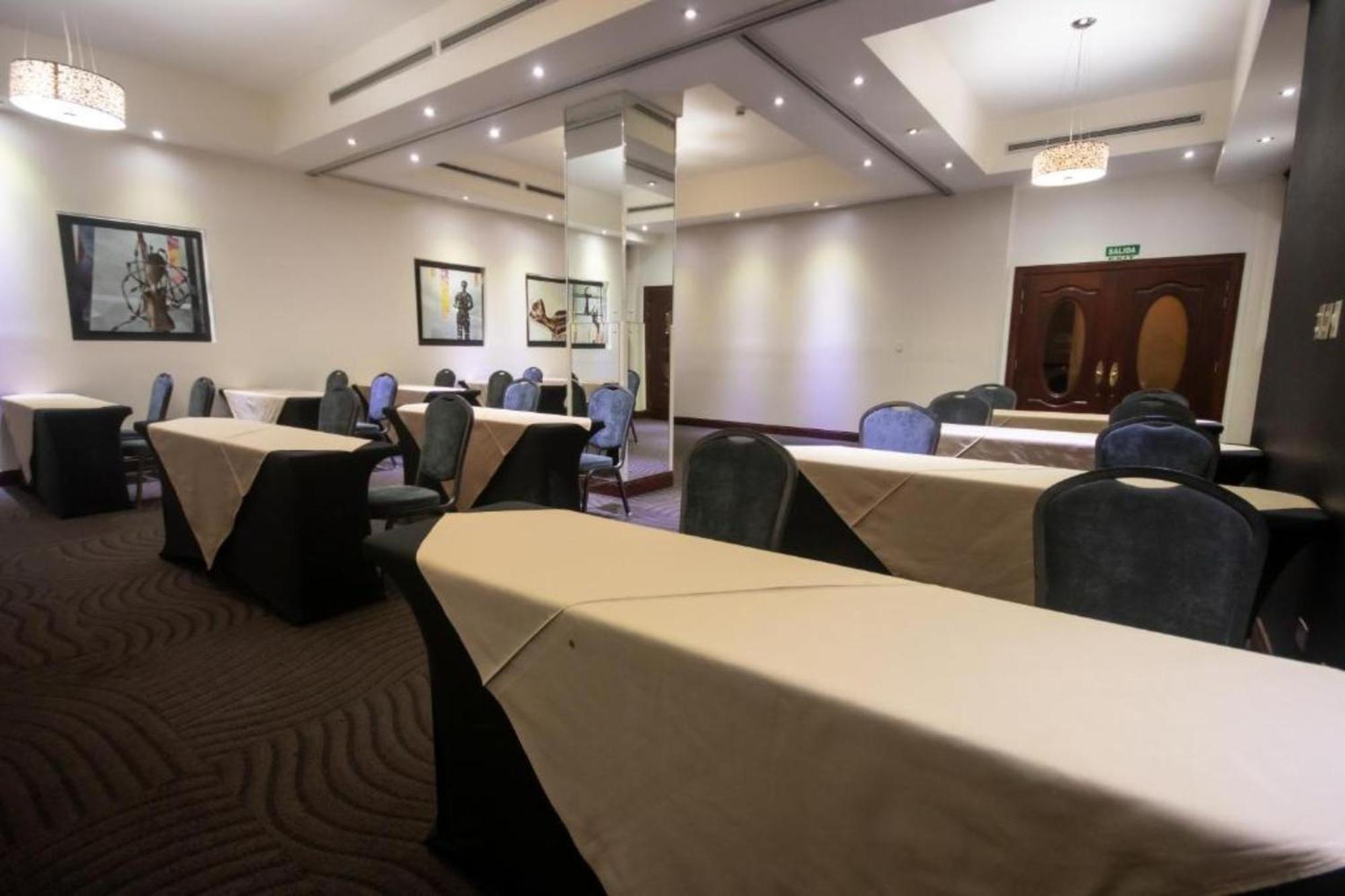 Parque Del Lago Boutique Hotel サンホセ エクステリア 写真
