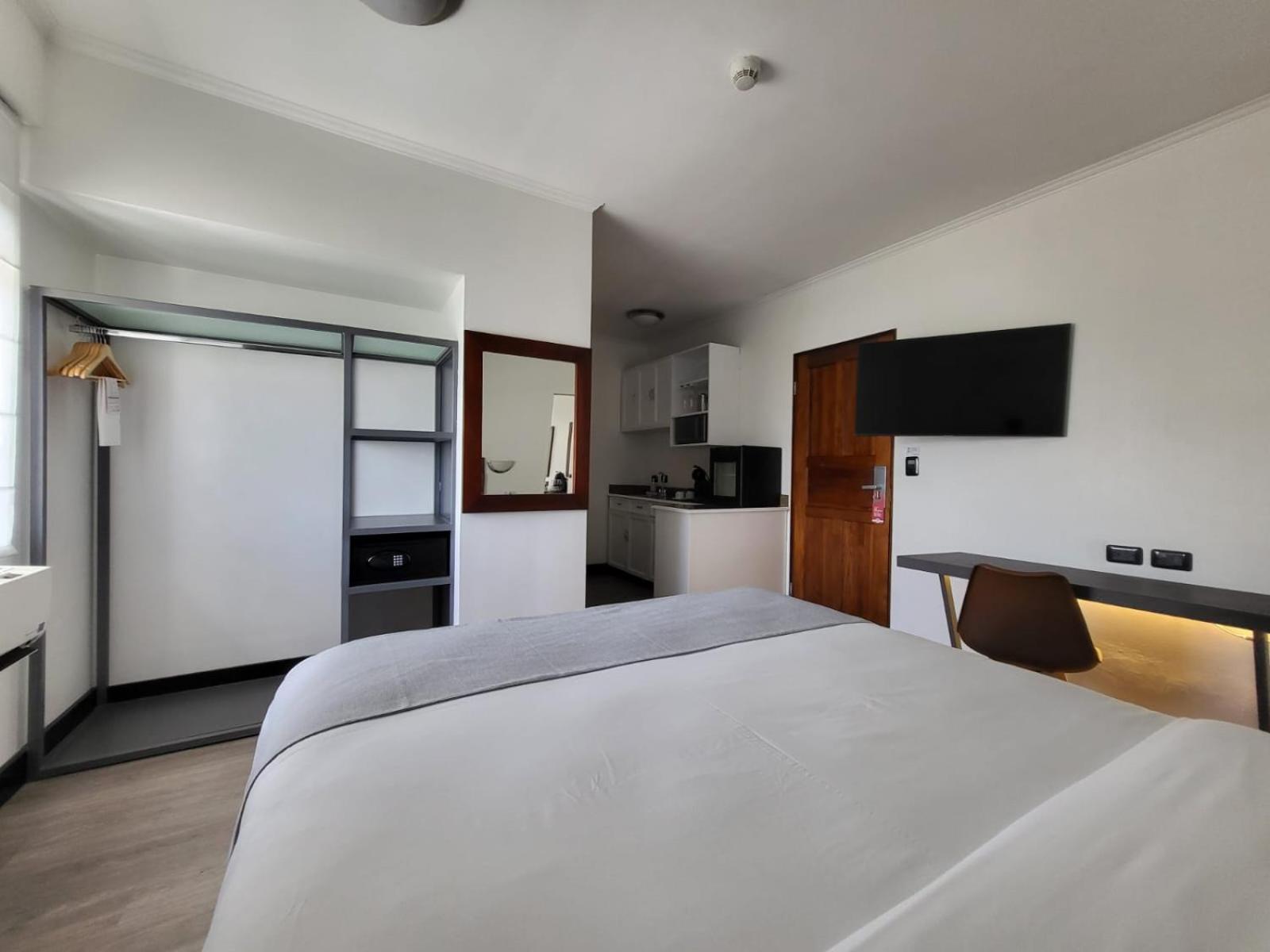 Parque Del Lago Boutique Hotel サンホセ エクステリア 写真