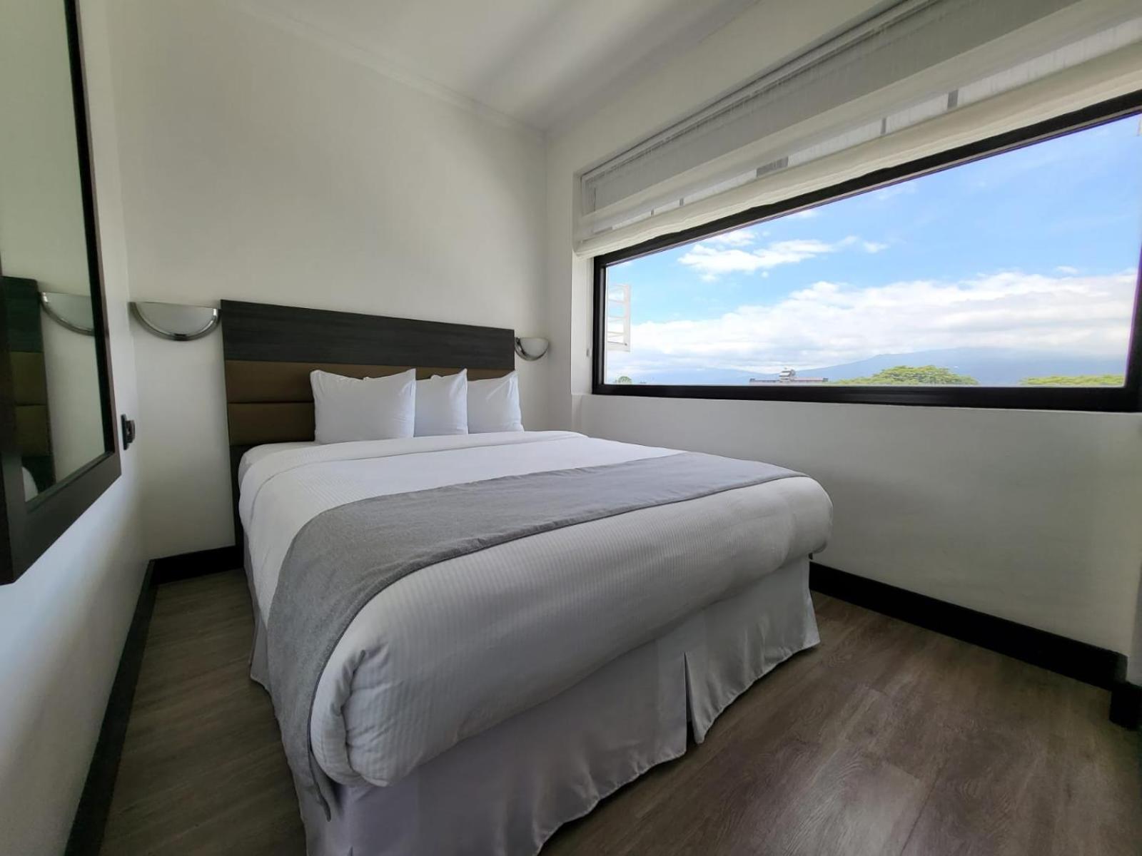 Parque Del Lago Boutique Hotel サンホセ エクステリア 写真